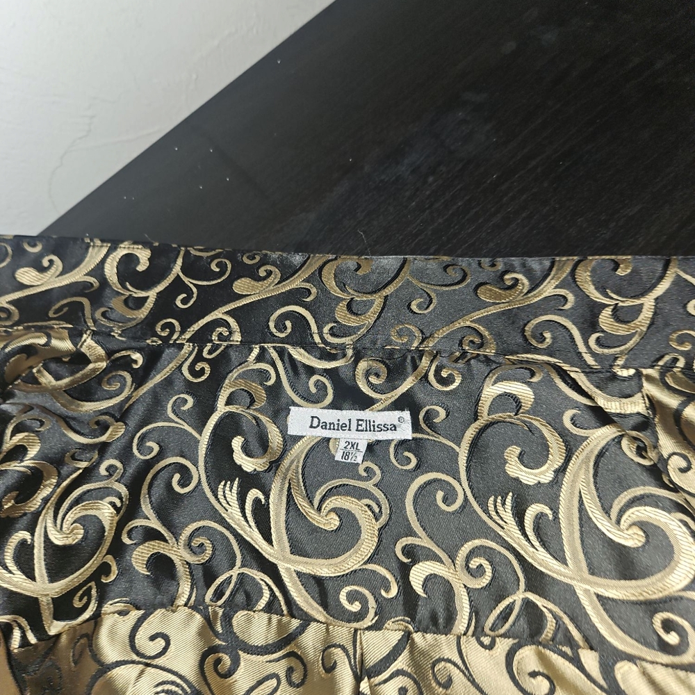 Daniel Ellissa Black and Gold Patterned Shirt